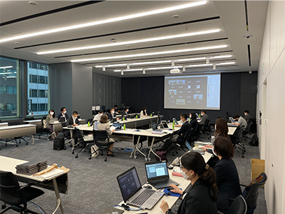 厚生労働省様 事例